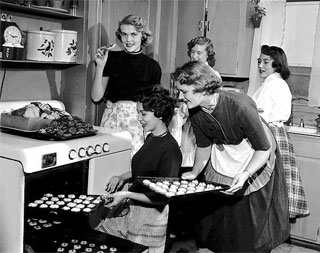 1950s Pastry Baking: From Rationing to Creative Confections