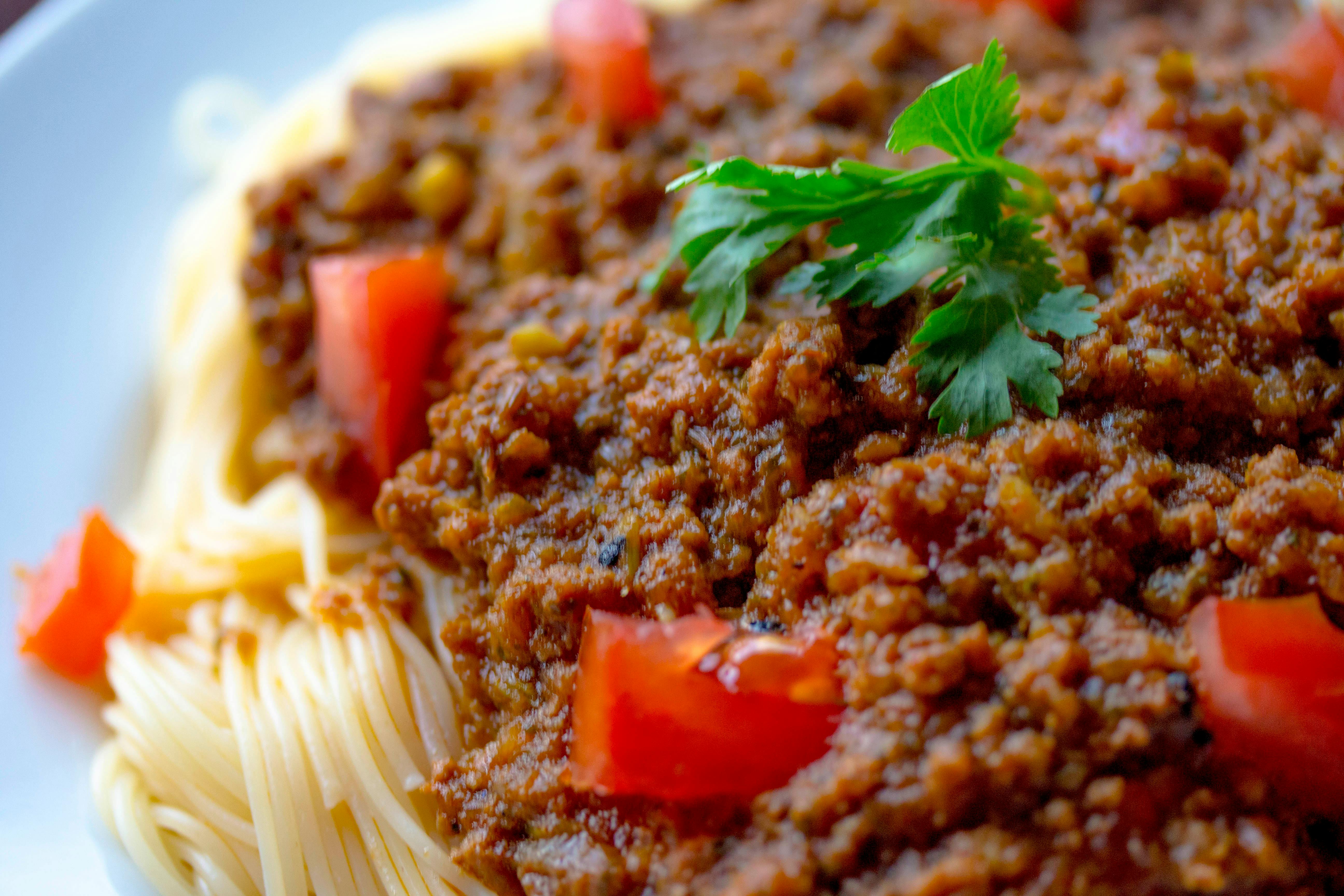 Richly Simmered Spaghetti and Meat Sauce