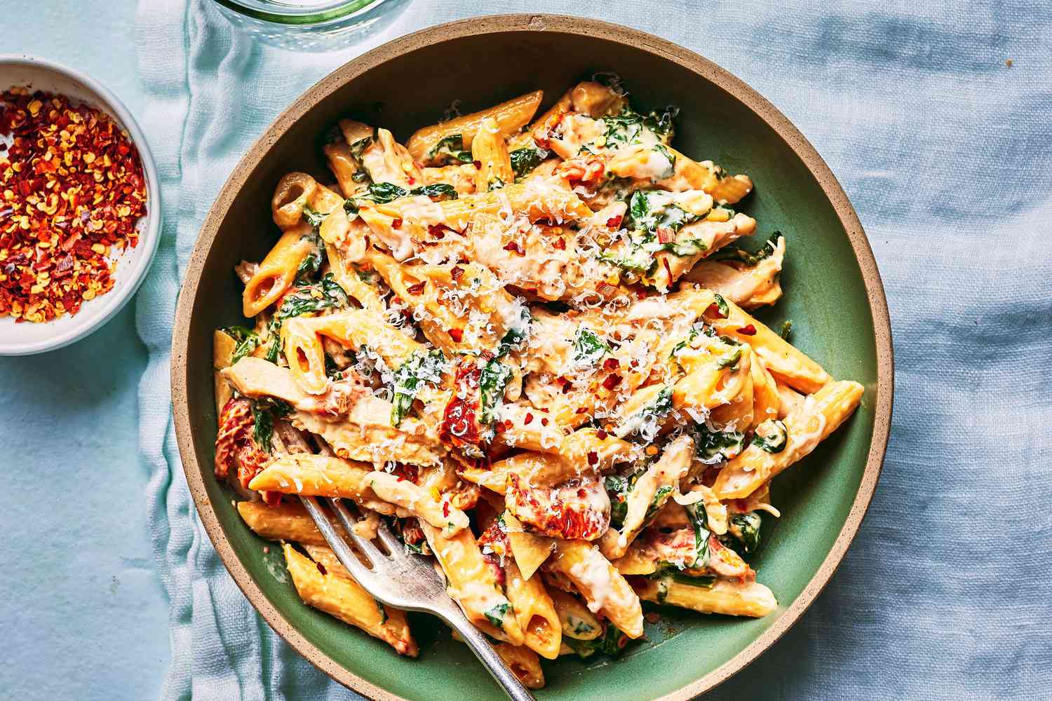 Savory One-Pot Creamy Penne Pasta with Sun-Dried Tomatoes