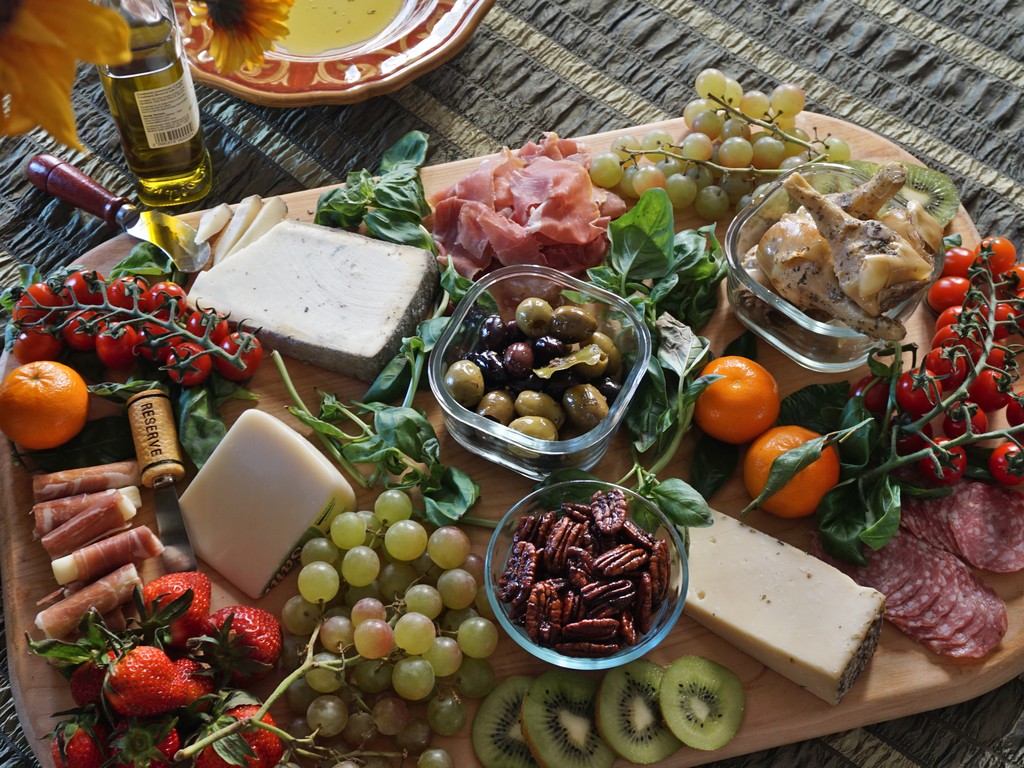 Elegantly themed Italian charcuterie board with color-coordinated ingredients