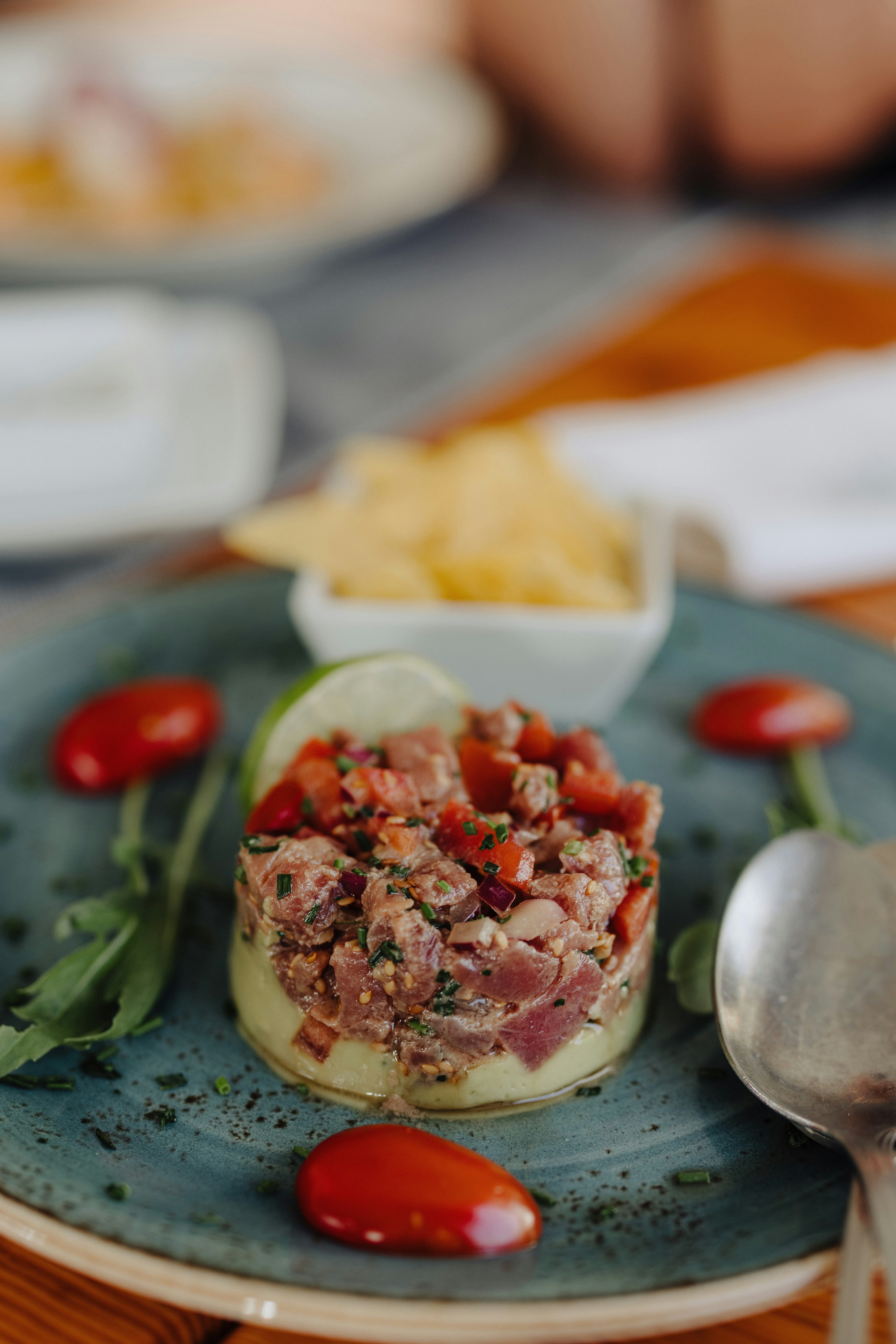 Exquisite No-Cook Tuna Tartare with Creamy Avocado